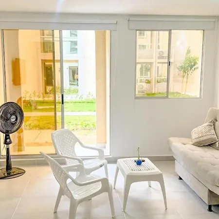 Moderno Cerca Del Mar -